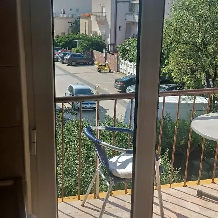 Za 2 Uz شقة