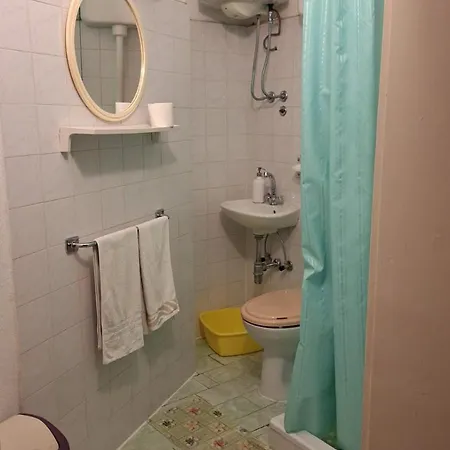 Za 2 Uz ماكارسكا
