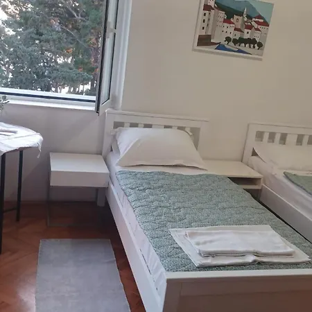 Za 2 Uz Apartment