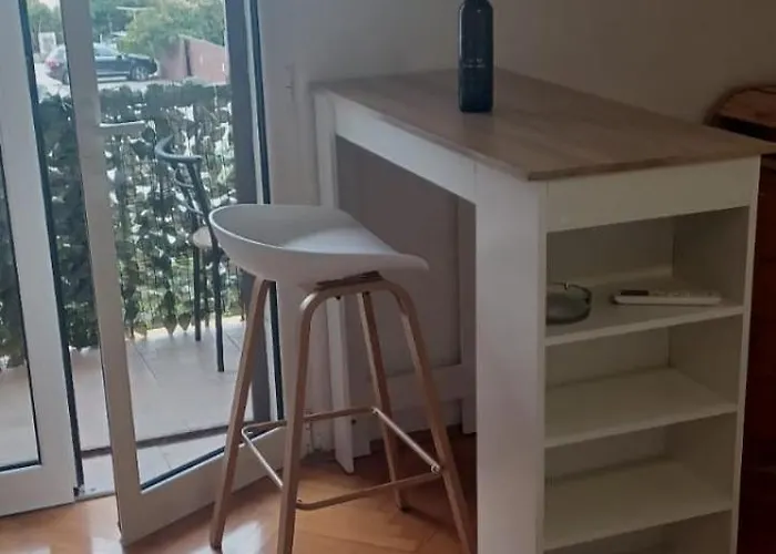 Za 2 Uz * Makarska